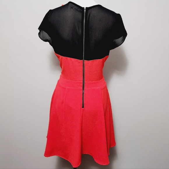 SugarLips red black crepe Peter pan collar dress size large - Picture 4 of 7